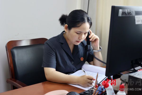 ��12��20��һ����Ա���ٵġ��绰�廨����